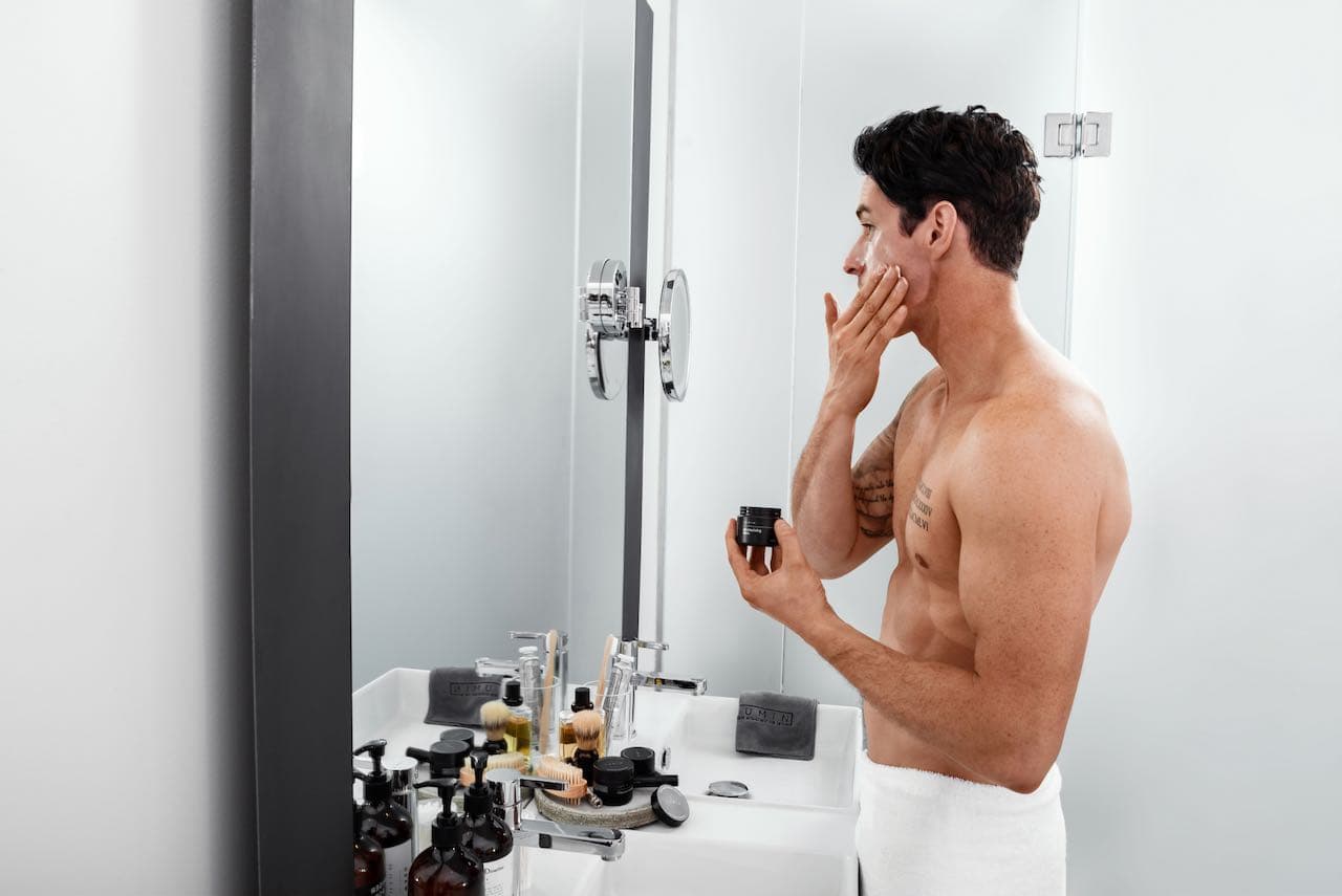 12 Dermatologist-Approved Face Moisturizers For Men