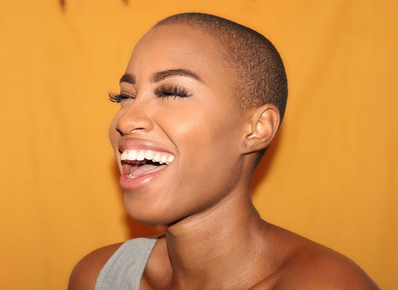 Professional vs. At-Home Teeth Whitening: What’s The Difference?