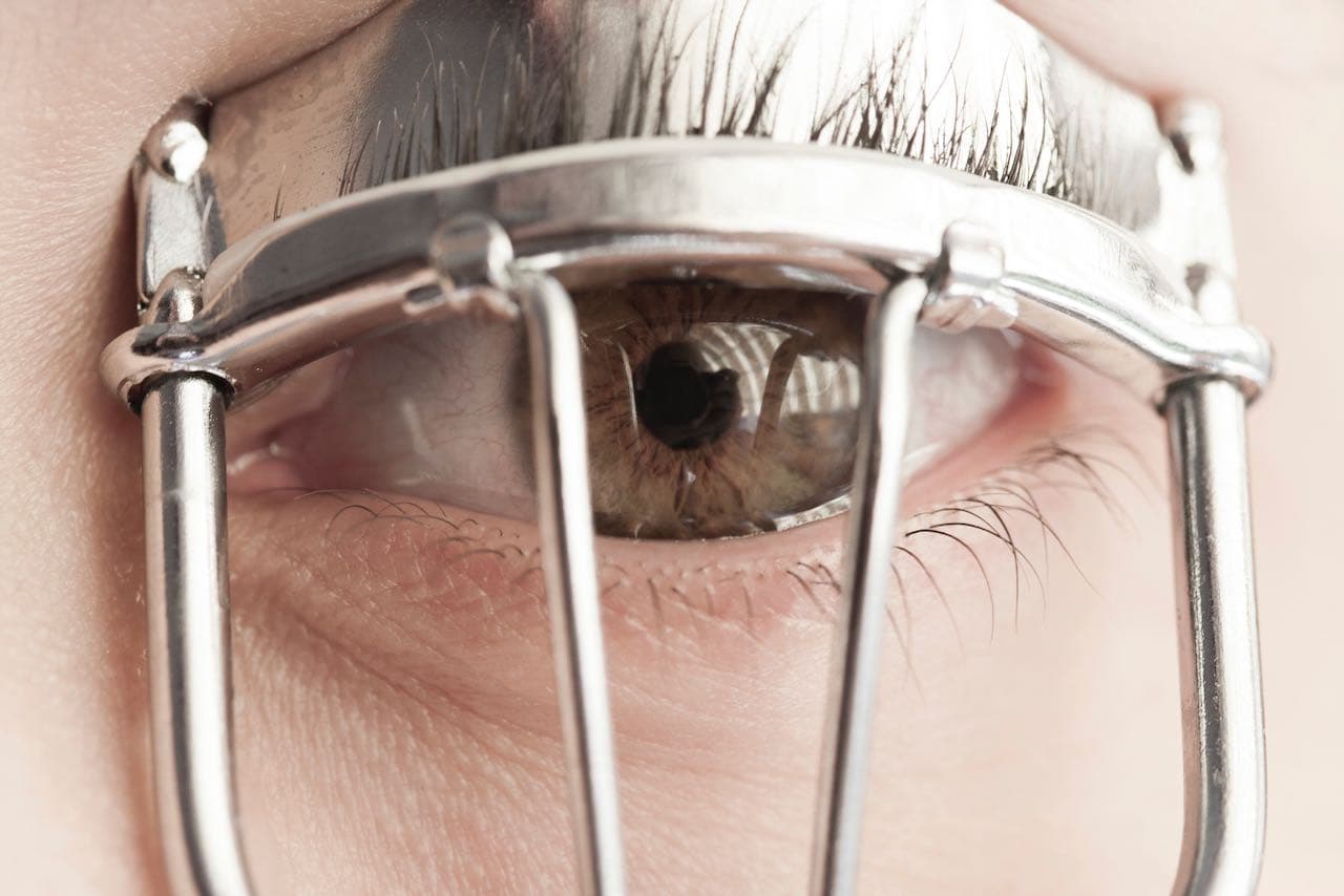 16 Fixes For Sparse And Thinning Eyelashes