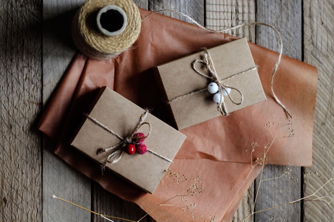 The Holiday AEDIT 2021: 17 Grooming & Wellness Gifts For Him