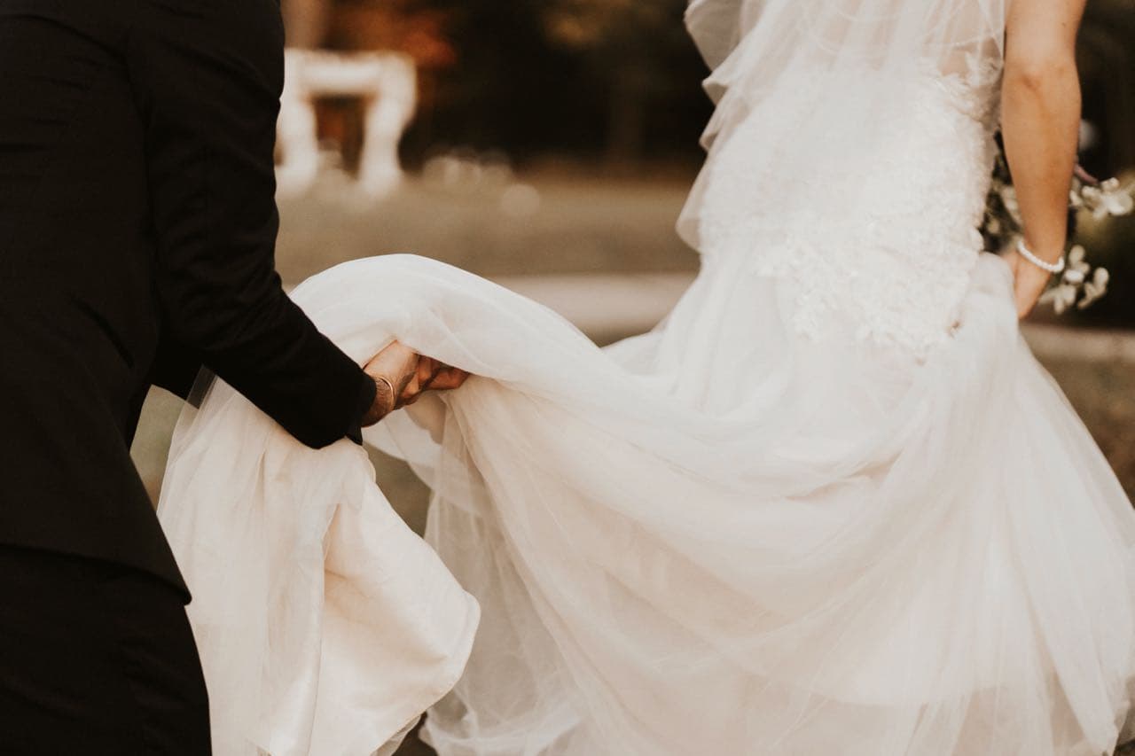 The Ultimate Wedding Beauty And Grooming Timeline: 1 Month Out