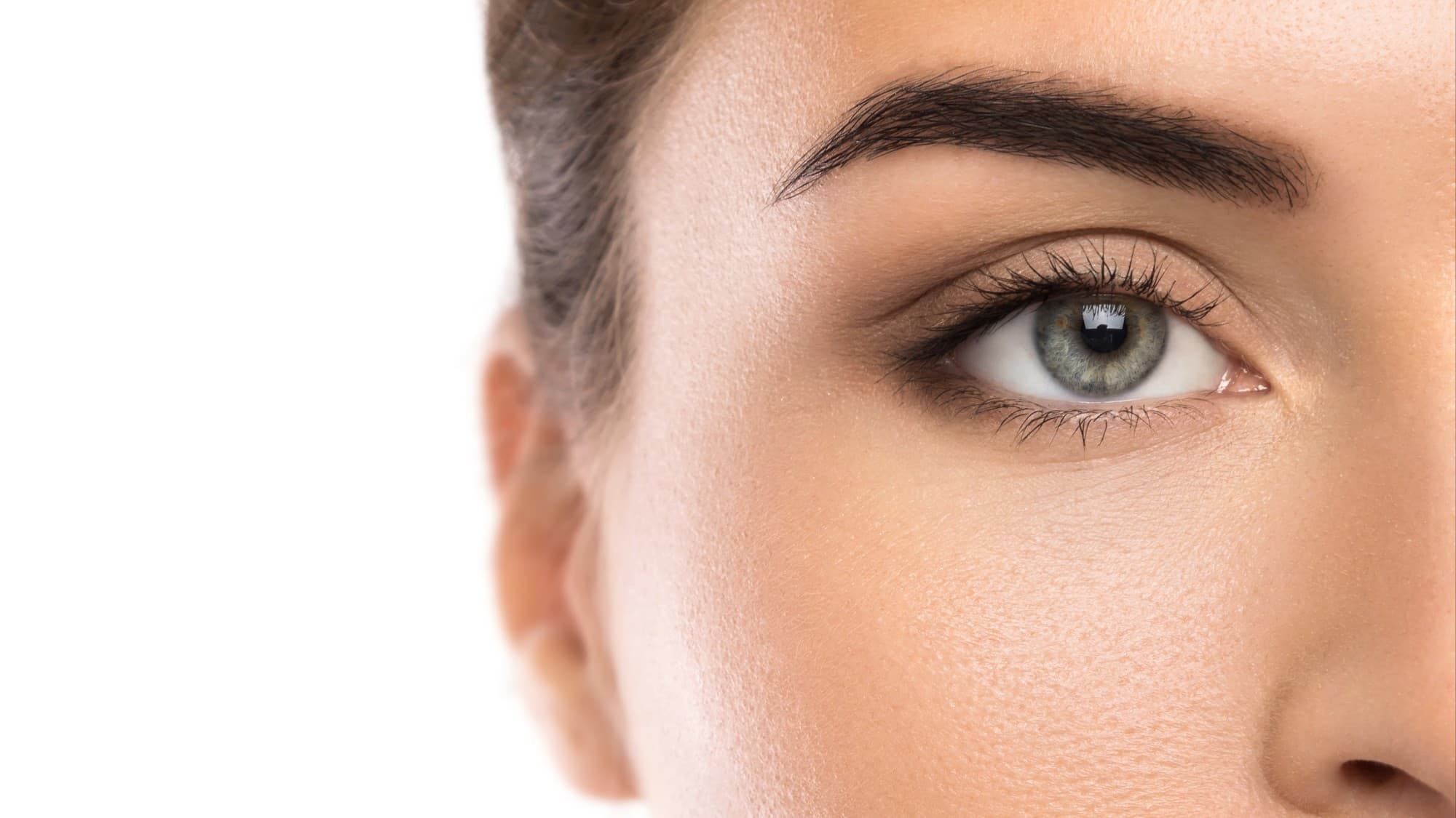Microblading: Hollywood’s Secret to Achieving Naturally Defined Eyebrows
